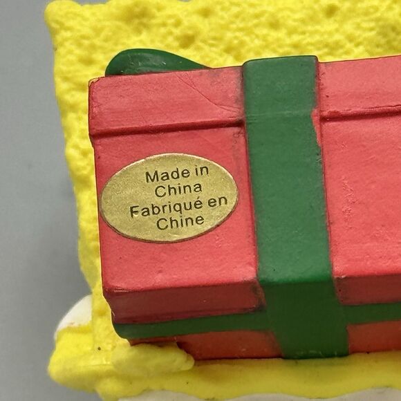 2014 SpongeBob Squarepants Christmas Ornament Viacom Holding Gift Behind Back - Picture 5 of 9